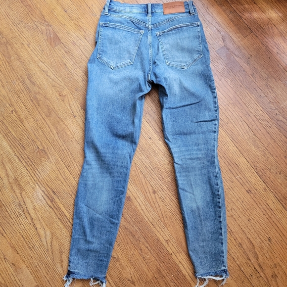 Lucky Brand High Waisted Raw Hem Skinny Jeans Size 28 - Picture 3 of 8